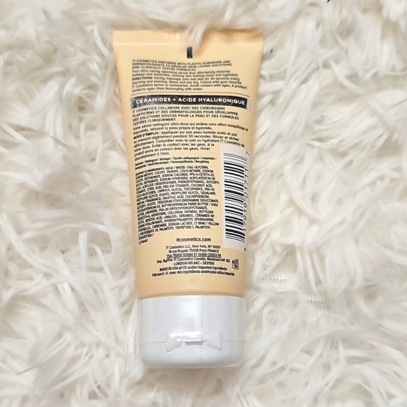 IT Cosmetic Confidence In A Cleanser Hydrating Facial Cleanser Vegan Cosmetics - Picture 2 of 3